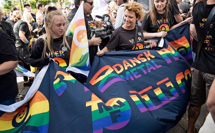 Fagforeningsbanner til Copenhagen Pride Parade 2017