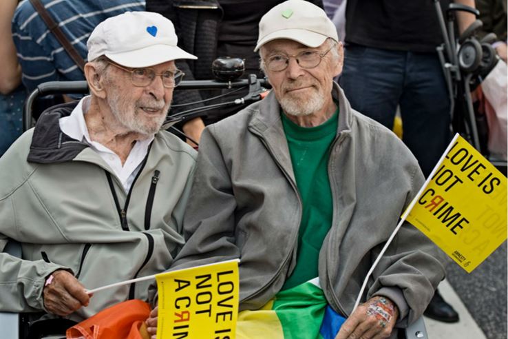 Ældre par til Copenhagen Pride Parade 2017
