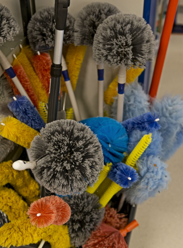 Rengøringsbørster på rengøringsskole