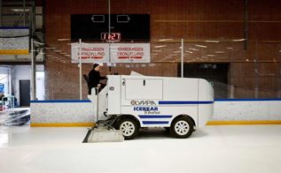 Peter Kristensen på isbilen